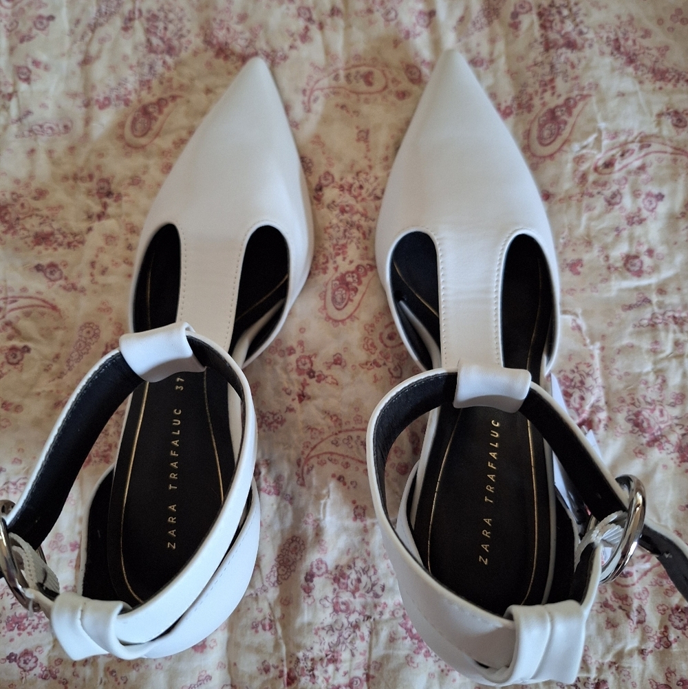 Zara T Strap Shoes - Picture 2 of 3
